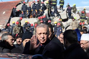 Землетрясение в Турции: к Эрдогану прилетел «черный лебедь»