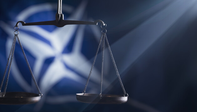 Фернандес и Петро обвиняют НАТО в милитаризации и увеличении прибыли в области вооруженной промышленности