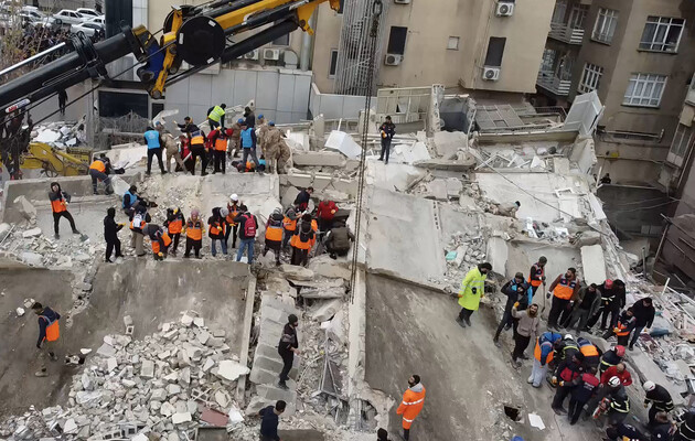 Землетрус у Туреччині: затримано понад 130 осіб