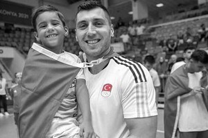 Капитан сборной Турции по гандболу погиб во время землетрясения