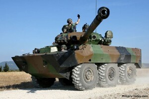 Перша партія французьких колісних танків AMX-10 прямує до України — ЗМІ