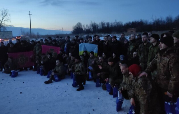 Обмен пленными: домой едут 100 военных Украины и один гражданский