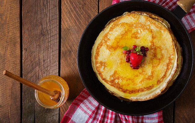 На Масляну заведено пекти і їсти млинці