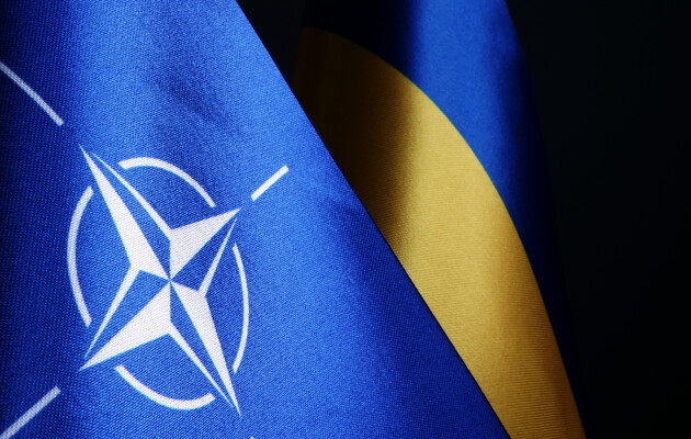 Страны НАТО в годовщину вторжения РФ пообещали усиливать поддержку Украины — заявление