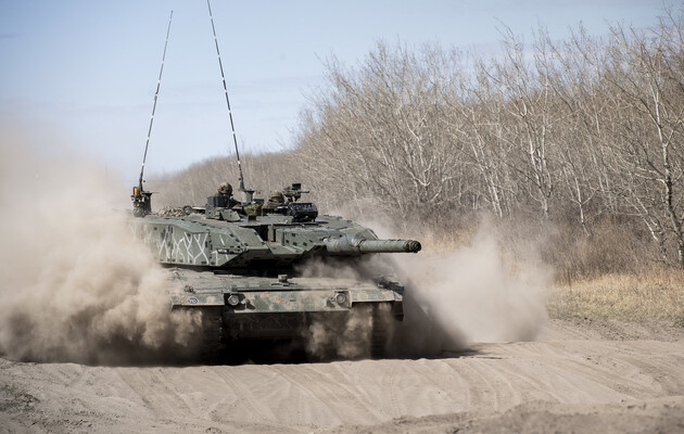 Німеччина передасть Україні 18 танків Leopard 2 замість 14