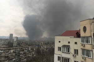 У Києві рятувальники ліквідували пожежу на підприємстві