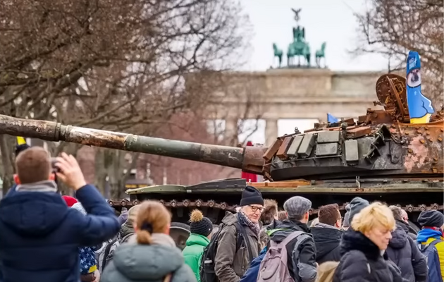 Протест против вооружения Украины собрал 10 тысяч человек в Берлине