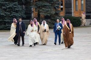 Голова МЗС Саудівської Аравії вперше в історії прибув до Києва