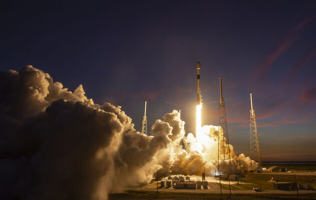 SpaceX вивела на орбіту супутники Starlink нового покоління