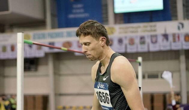 Проценко виступає у секторі для стрибків у висоту