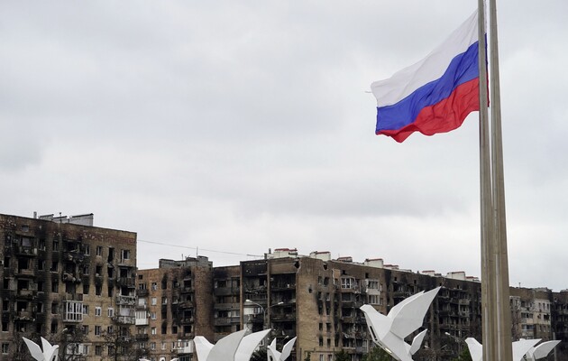 У Маріуполі біля мостів росіяни почали рити окопи та проводити мінування – Андрющенко 