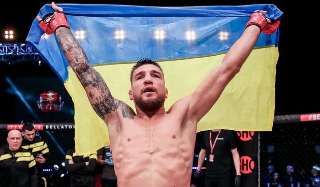 Чемпион MMA Bellator Амосов после удачной защиты титула вернулся в Украину