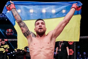 Чемпион MMA Bellator Амосов после удачной защиты титула вернулся в Украину