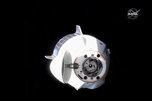 Корабель Dragon з місією Crew-6 пристикувався до МКС