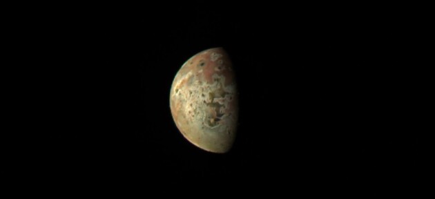 «Юнона» сделала новые снимки спутника Юпитера Ио