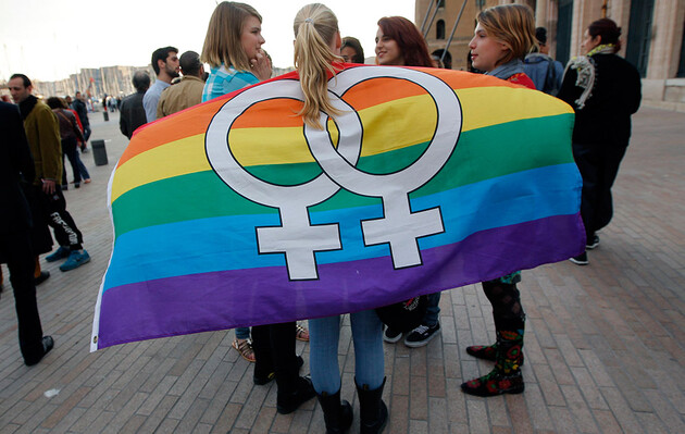В Украине предлагают на юридическом уровне разрешить однополые браки