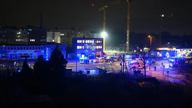Виновник стрельбы в Гамбурге, вероятно, погиб на месте происшествия