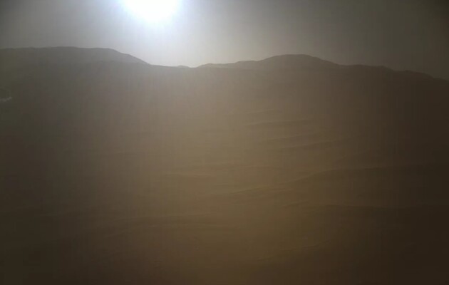 Гелікоптер Ingenuity показав, як виглядає світанок на Марсі
