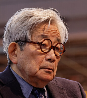 Кендзабуро Ое помер у віці 88 років