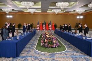 Байден планирует пообщаться с китайским лидером Си Цзиньпином