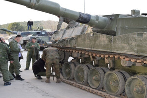Іспанія підготувала десять екіпажів танків Leopard 2 