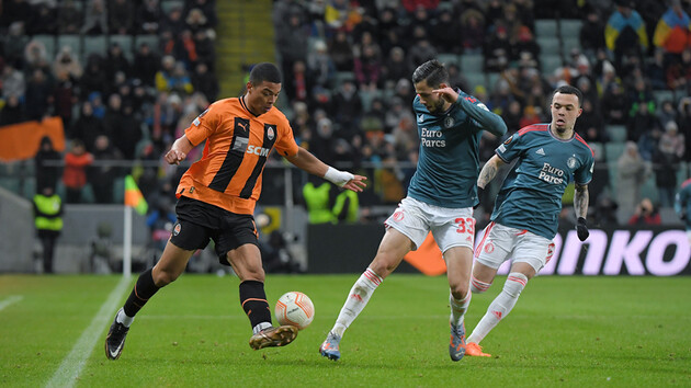 Первый матч команд в Польше завершился без победителя