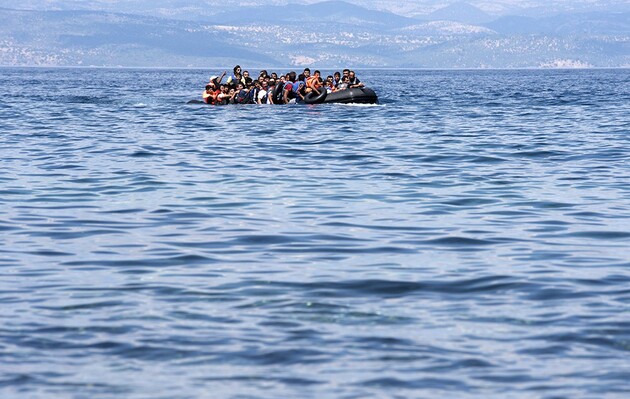 Кількість жертв аварії човна з мігрантами біля берегів Італії зросла до 80 – відео з місця інциденту 