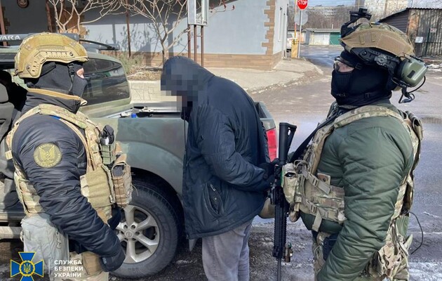 СБУ затримали зрадника, який за завданням ФСБ готував теракт проти українських пілотів та спецпризначенців