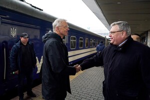 Прем'єр-міністр Латвії прибув до столиці