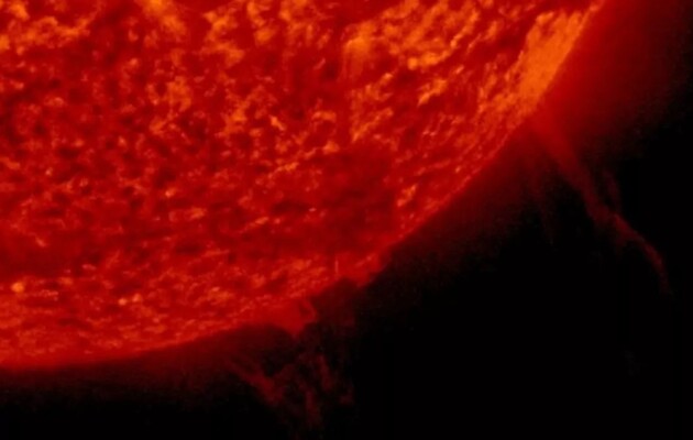Выброс «темной плазмы» на Солнце оставил часть Земли без связи