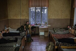 «Это был ад, я живу в аду»: NYT опубликовала репортаж из психиатрической больницы, где проходят реабилитацию украинские защитники