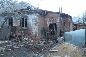 Оккупанты продолжают обстреливать Харьковщину. Одна из ракет попала во двор жилого дома