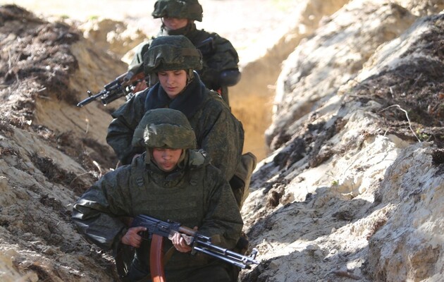 Росія може перекинули в Білорусь нові групи військових — 