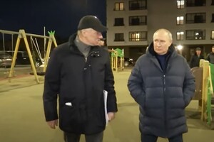 Путин съездил в разрушенный Мариуполь. Посетил места преступлений собственных солдат