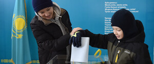 В Казахстане проходят внеочередные парламентские выборы