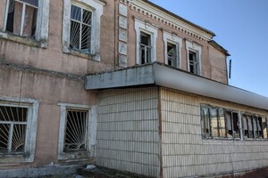 Окупанти обстріляли Сумську область: пошкоджено ферму та будівлі інтернату