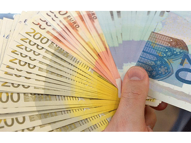 Курс валют НБУ, у банках та обмінниках на 22 березня: долар дешевшає, але євро подорожчав