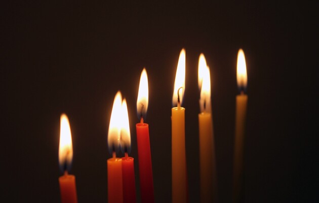 Вважається, що у свято потрібно поставити 40 свічок