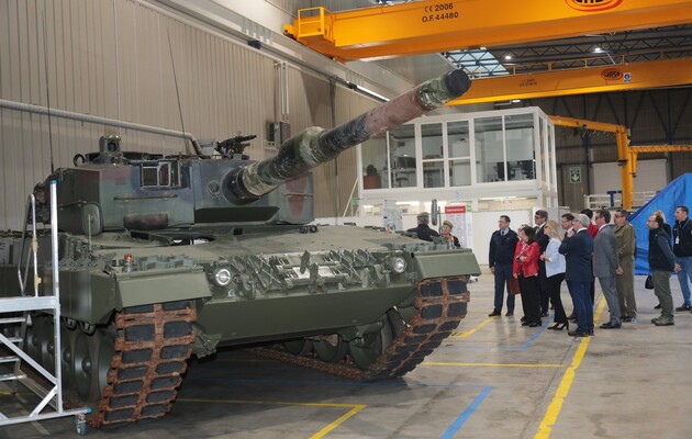 Міноборони Іспанії повідомило, коли відправить Україні танки Leopard 