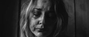 Беженцы из Украины все чаще становятся жертвами сексуальной эксплуатации – исследование Thomson Reuters
