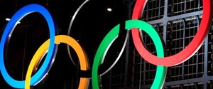 Глава МОК призвал вернуть российских и белорусских спортсменов к международным соревнованиям