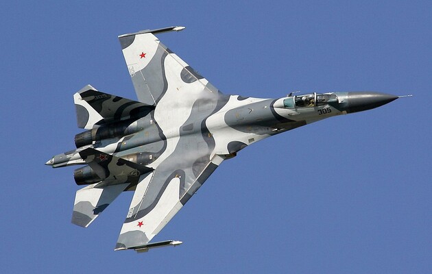 Два российских истребителя Су-35 атаковали Херсонскую область: есть разрушения