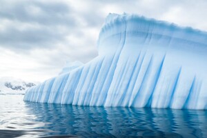 Быстрое таяние Антарктиды может изменить океаны Земли на «столетия»