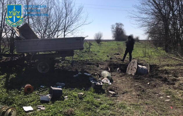 В Херсонской области автомобиль бригады электриков подорвался на российской мине