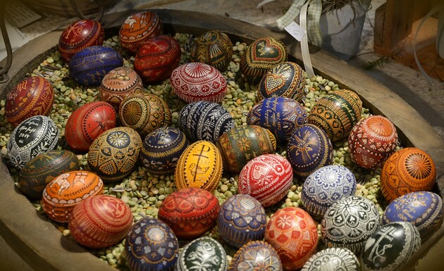Підготовка до Великодня: як зробити яйця з візерунками