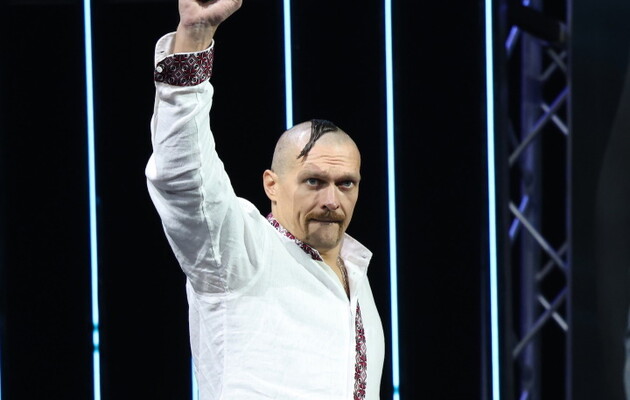 Усик володіє титулами в надважкій вазі