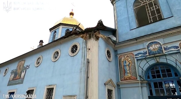 Оккупанты обстреляли церковь в Херсоне