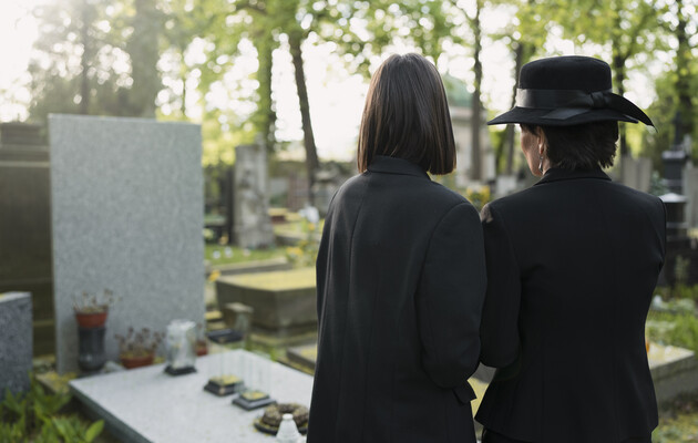 Пасхальные праздники: можно ли украинцам посещать кладбища