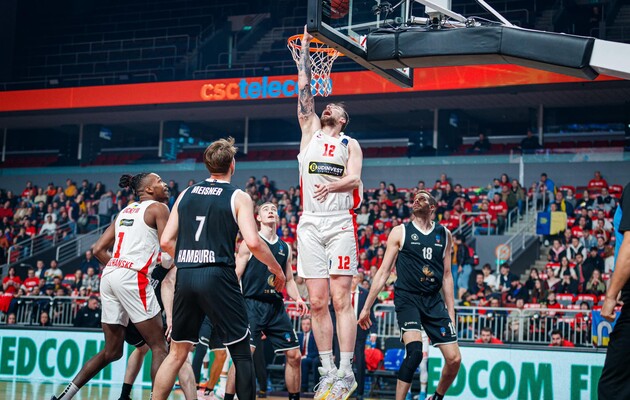 "Прометей" сыграет в четвертьфинале