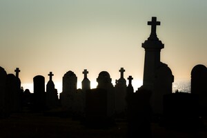 Поминальні дні після Великодня: у ДСНС пояснили, як перевірити, чи заміноване кладовище